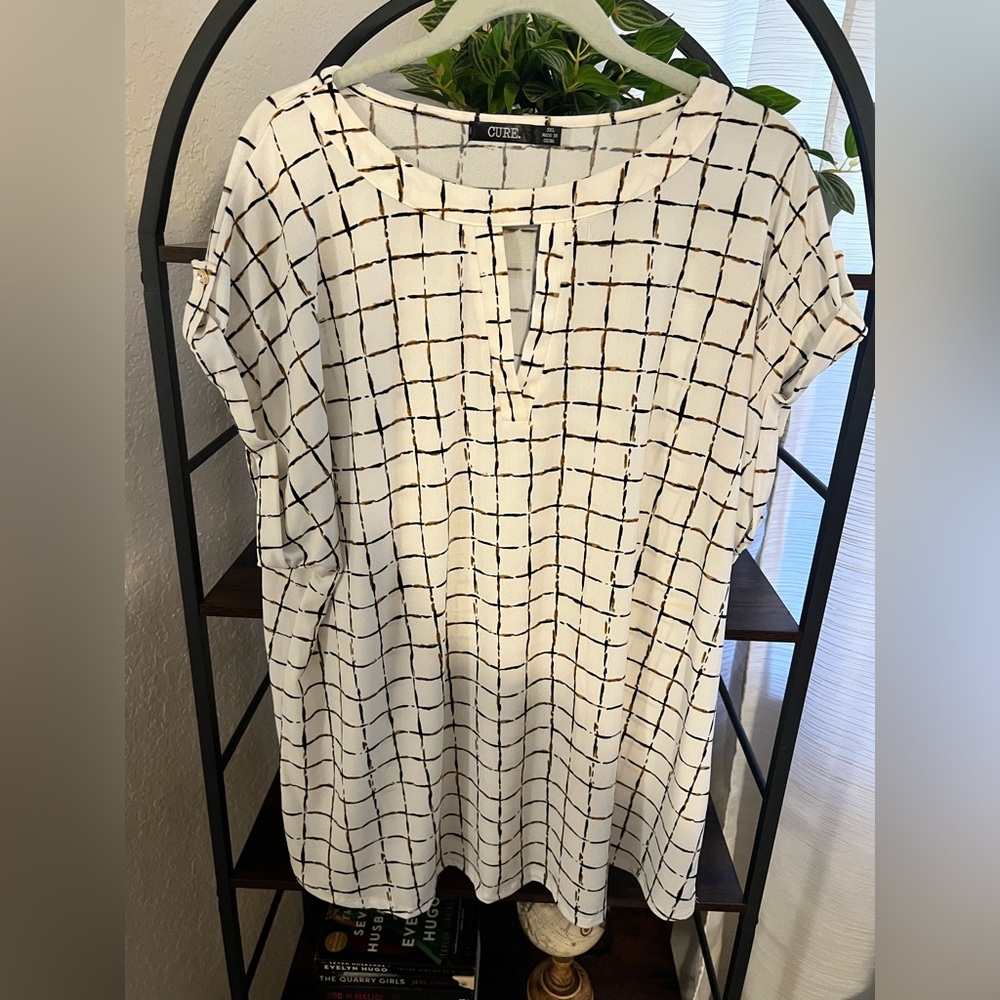 Chic White and Black Checkered Women's Tunic
